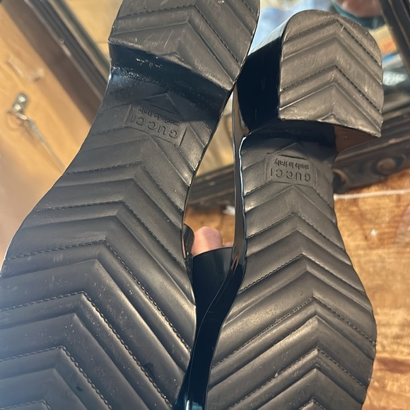 Black size 40 Gucci heel flip flops - Picture 3 of 3